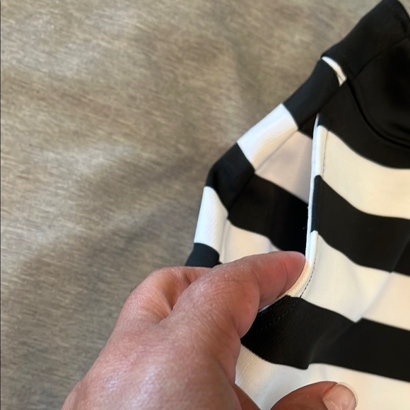 Slazenger Golf Black and White Striped Women's Skirt size Large - Picture 3 of 8